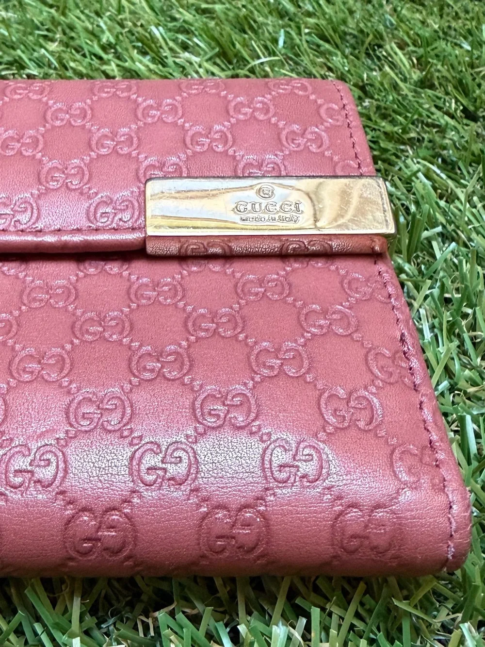 Gucci Microguccisima Pink Leather Wallet